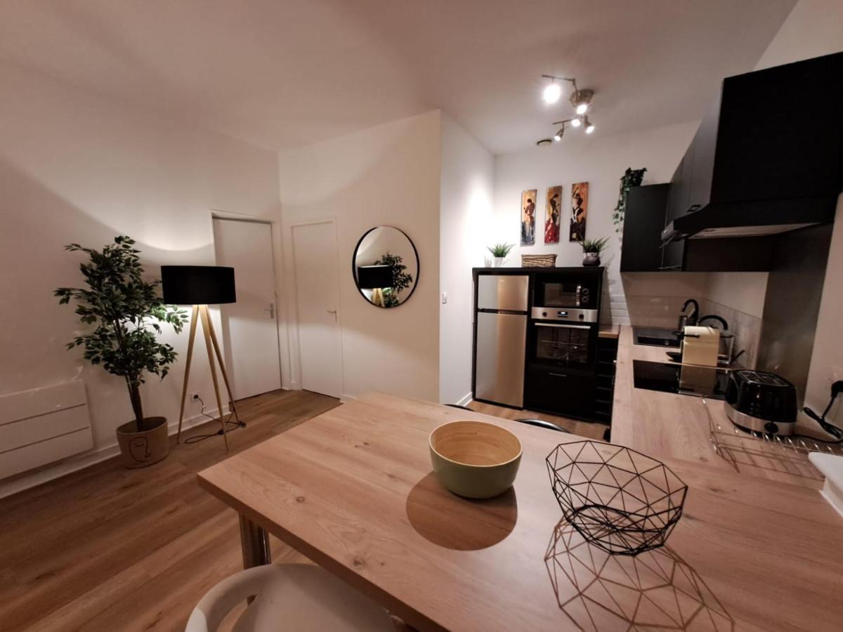 Le Saint Jean , Centre Historique, Wifi, Tout Equipe, Ideal Famille, Business, Ou Simple Escapade Niort Bagian luar foto